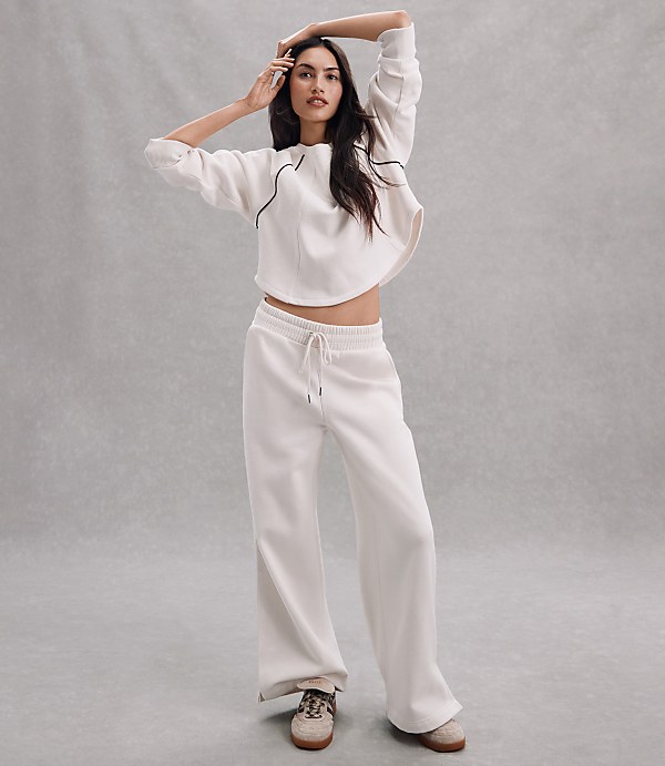 Lou & Grey Piped Elite Fleece Wide Leg Sweatpants