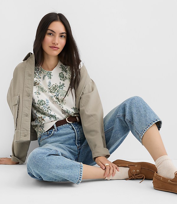Floral Refined Wedge Sweater Tee