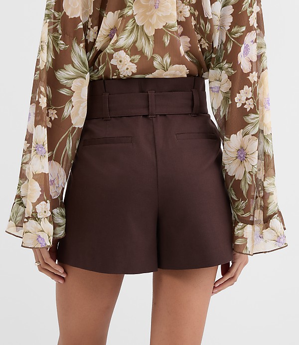 Round Buckle Belted Shorts