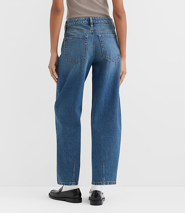 Rivete Petite Mid Rise Barrel Jeans in Echo Wash