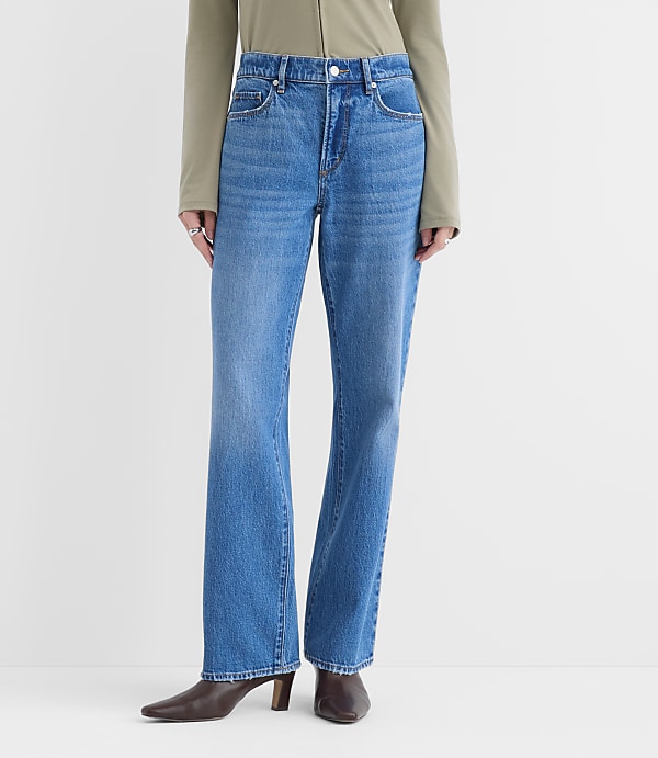 Rivete Petite Mid Rise Relaxed Straight Jeans in Vintage Mid Wash