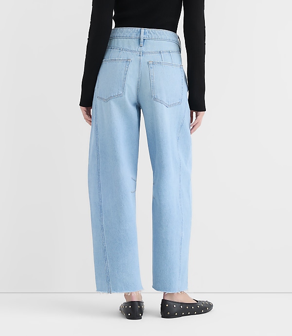 Rivete Tall Fresh Cut Horseshoe Jeans in Haze Wash