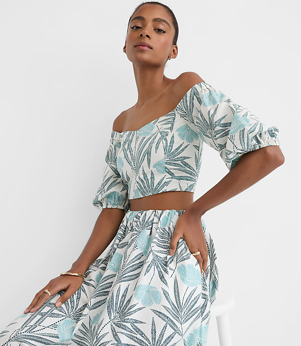 Petite LOFT Beach Palm Poplin Puff Sleeve Crop Top
