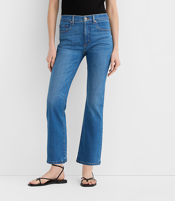 Rivete Curvy Mid Rise Kick Crop Jeans in Dark Wash