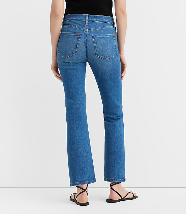 Rivete Curvy Mid Rise Kick Crop Jeans in Dark Wash
