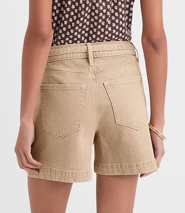 Tall Curvy Belted Denim Utility Shorts in Washed Neutral