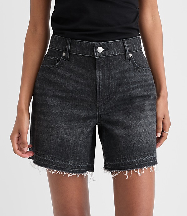 Rivete Unpicked Boyfriend Shorts in Noir Wash