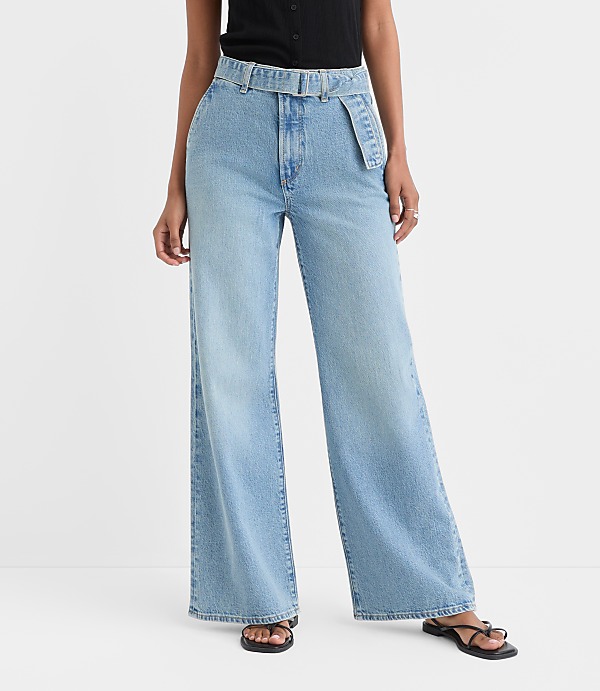 Rivete Petite Curvy Belted High Rise Wide Leg Jeans in Light Wash
