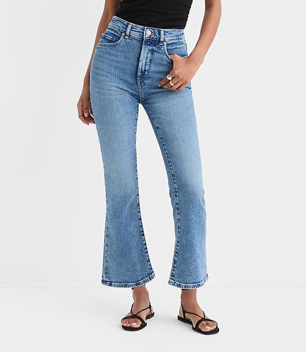 Rivete Tall Curvy High Rise Kick Crop Jeans in Authentic Mid Vintage Wash