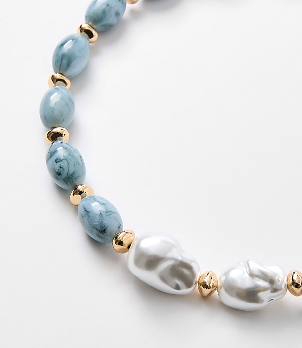 Pearlized Chunky Statement Necklace