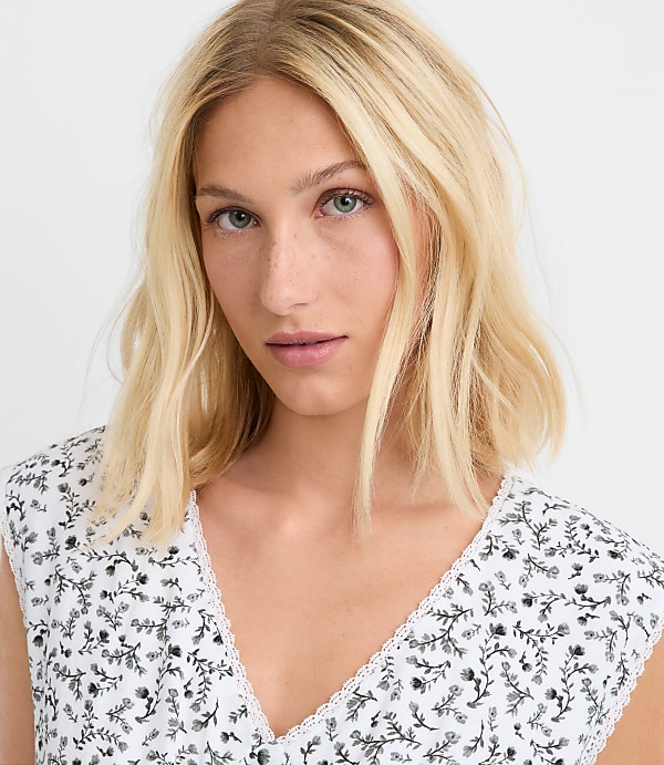 Petite Floral Lace Trim Cap Sleeve Top