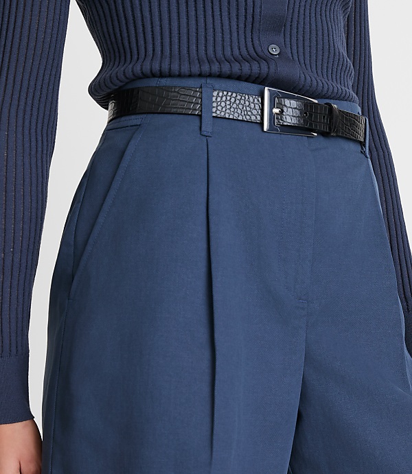 LOFT Versa Pure Spun Pleated Shorts