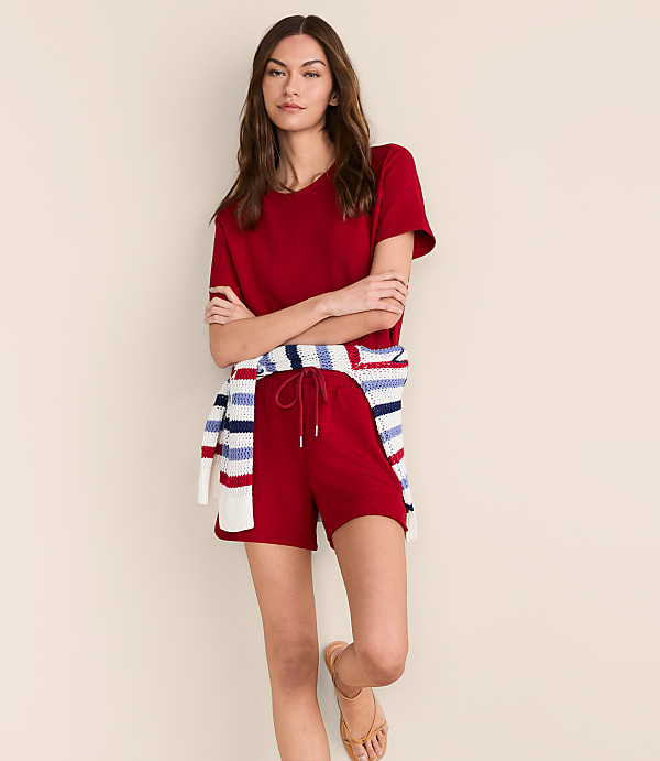 Lou & Grey Lightweight Scubasoft Rounded Hem Shorts