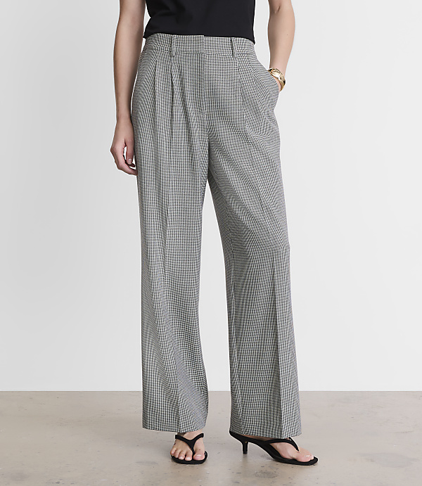 Petite LOFT Versa Seasonless Stretch Double Pleat Relaxed Straight Pants in Mini Houndstooth