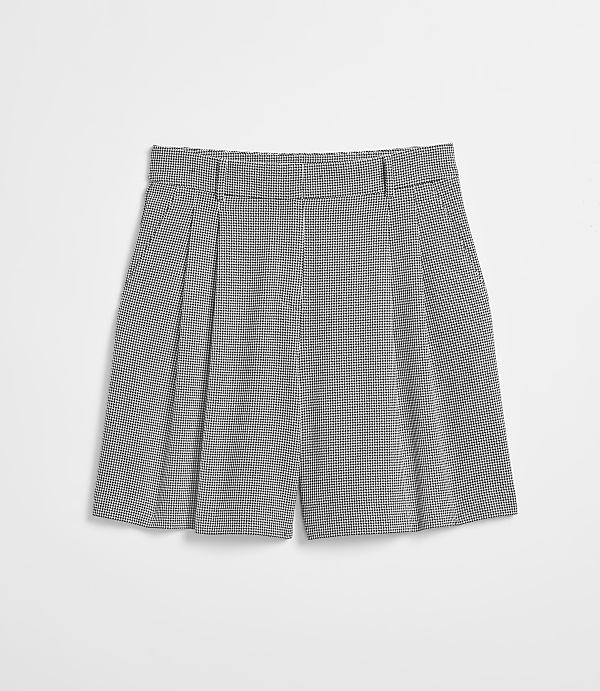 Petite LOFT Versa Seasonless Stretch Double Pleat Shorts in Mini Houndstooth