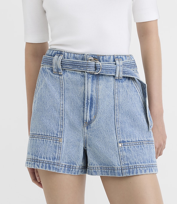 Rivete Petite Curvy Belted Denim Utility Shorts in Light Vintage Indigo