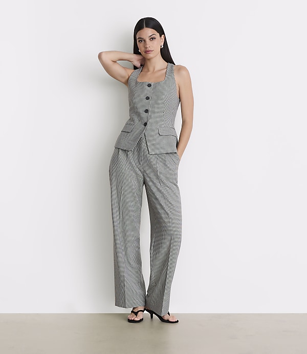 Petite LOFT Versa Seasonless Stretch Halter Vest in Mini Houndstooth