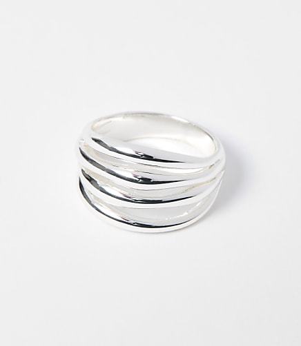 Wave Statement Ring