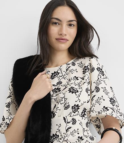 Floral Seamed Flutter Sleeve Top