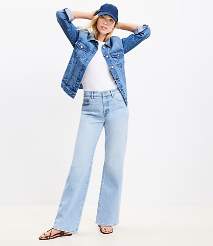 Petite Mid Rise Relaxed Straight Jeans in Mid Wash