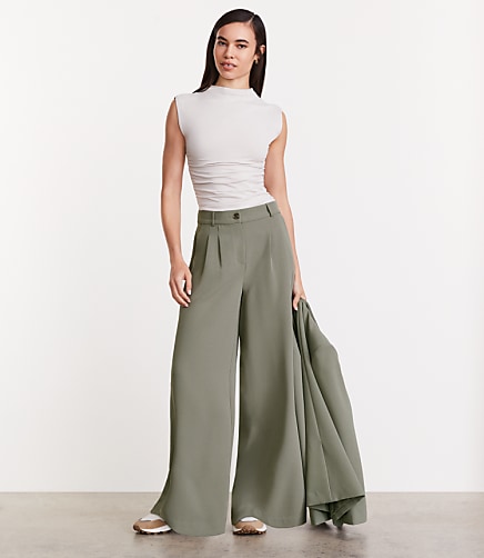 LOFT Versa 360 Knit Ruched Mock Neck Top - White Clay