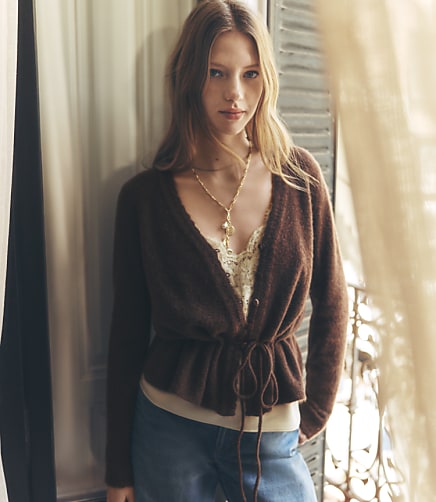 Scalloped Tie Waist V-Neck Sweater