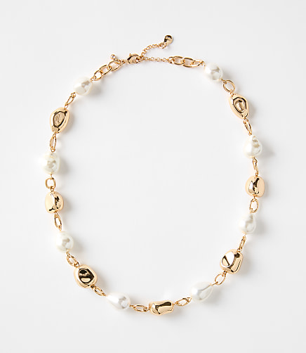 Pearlized Molded Statement Necklace