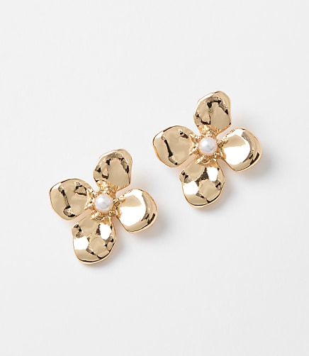 Pearlized Floral Stud Earrings