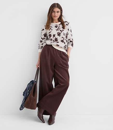 Petite Pleated Pull On Wide Leg Pants in Corduroy