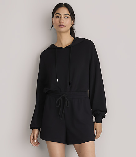 Lou & Grey Lightweight Scubasoft Rounded Hem Shorts