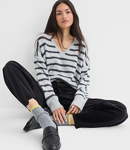 Petite Stripe Relaxed V-Neck Cashmere Sweater