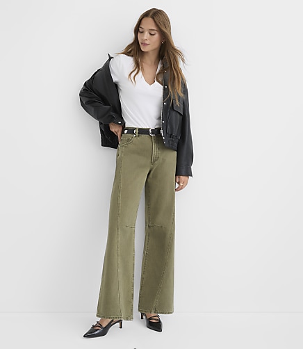 Rivete Seamed Mid Rise Relaxed Flare Jeans in Washed Oregano