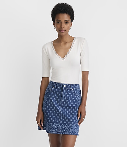 Petite Lace Trim V-Neck Perfect Ribbed Elbow Sleeve Tee
