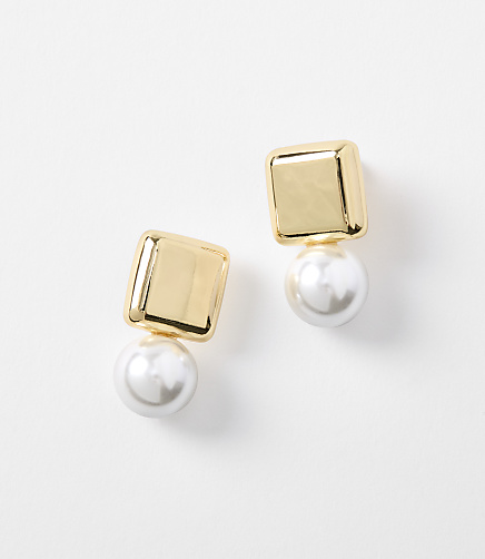 Pearlized Square Stud Earrings