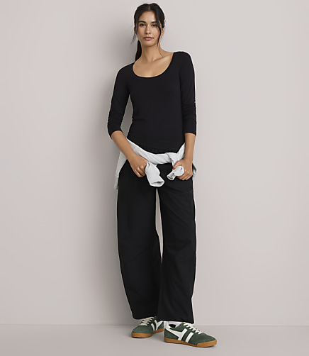 Petite Lou & Grey Crinkle Barrel Pants