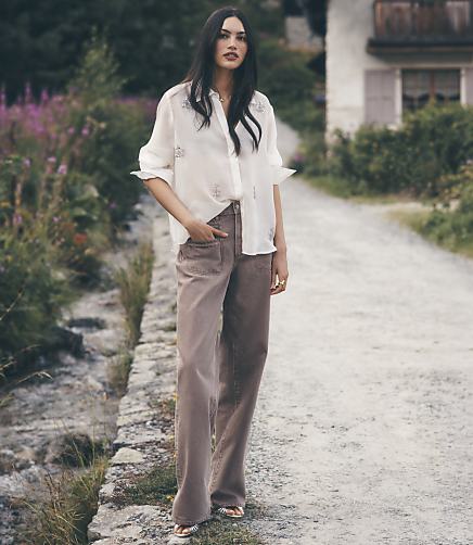 Rivete Welt Pocket Mid Rise Relaxed Straight Jeans in Nomad Taupe