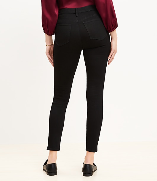 Petite High Rise Skinny Jeans in Black