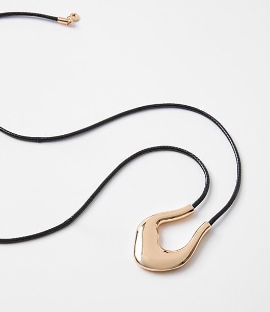 LOFT Versa Pendant Necklace