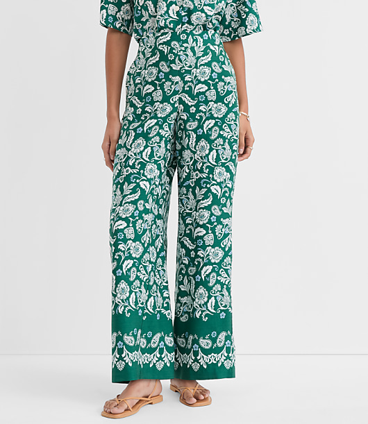 Petite Fluid Pull On Wide Leg Pants in Floral Twill