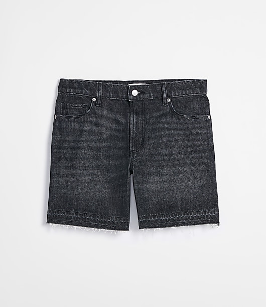 Rivete Petite Curvy Unpicked Boyfriend Shorts in Noir Wash