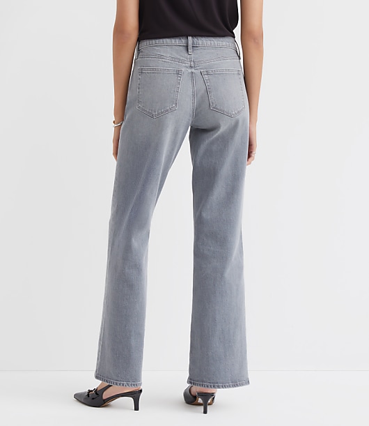 Mid Rise Relaxed Straight Jeans in Grey