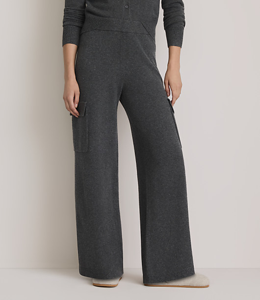 Lou & Grey Heathered Softened Cargo Pants