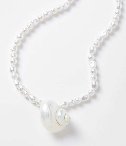 Pearlized Seashell Beaded Necklace