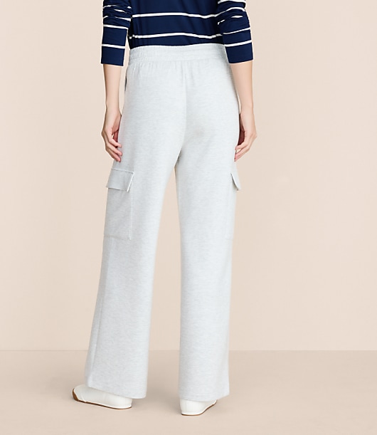 Lou & Grey Heathered Scubasoft Straight Leg Cargo Pants