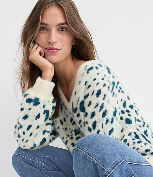 Petite Spotted Ribtrim Relaxed V-Neck Sweater