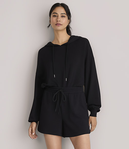 Lou & Grey Lightweight Scubasoft Rounded Hem Shorts