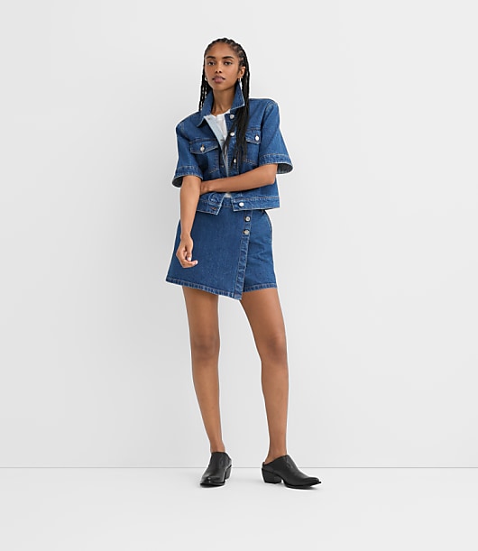 Rivete Short Sleeve Denim Jacket in Medium Stone Wash