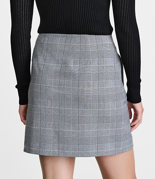 LOFT Versa Seasonless Stretch Pocket Mini Skirt in Plaid