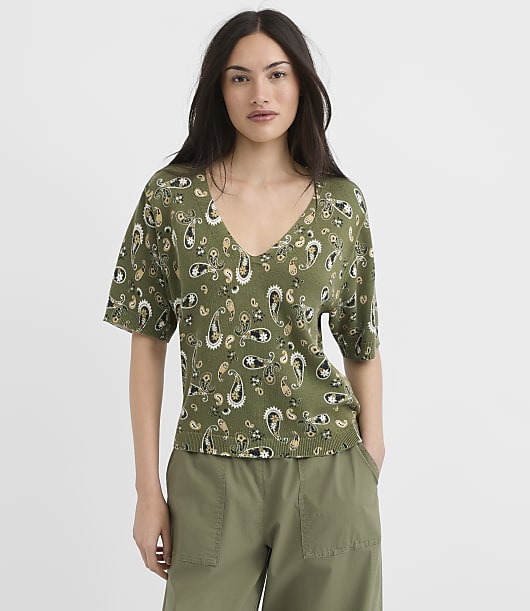 Bandana Print Relaxed V-Neck Sweater Tee