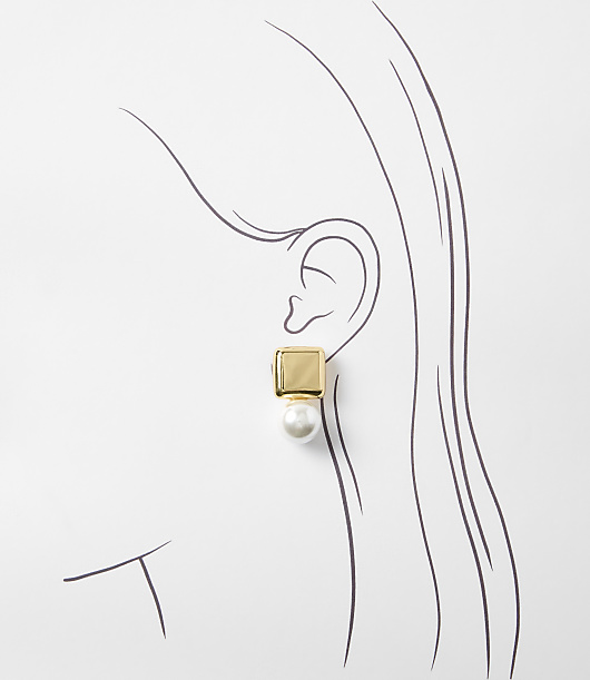 Pearlized Square Stud Earrings